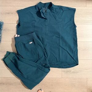 Figs Deep Twal Sleeveless Top and Jogger Set